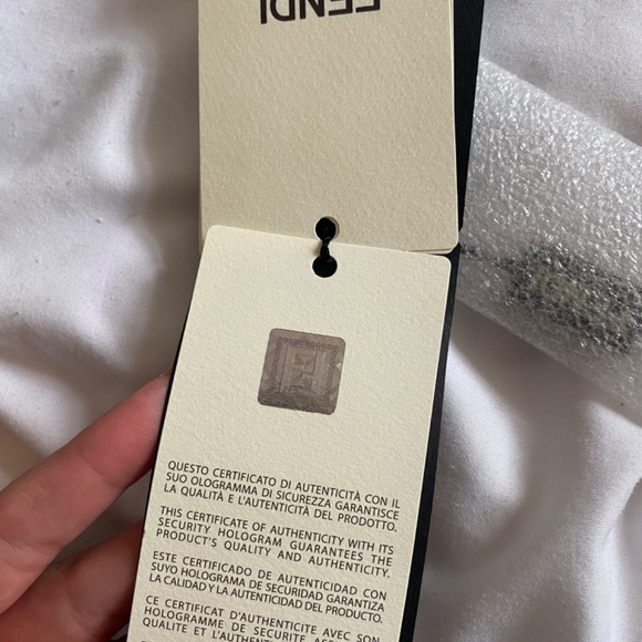 Fendi purse accessory Pom Pom - Picture 6 of 9